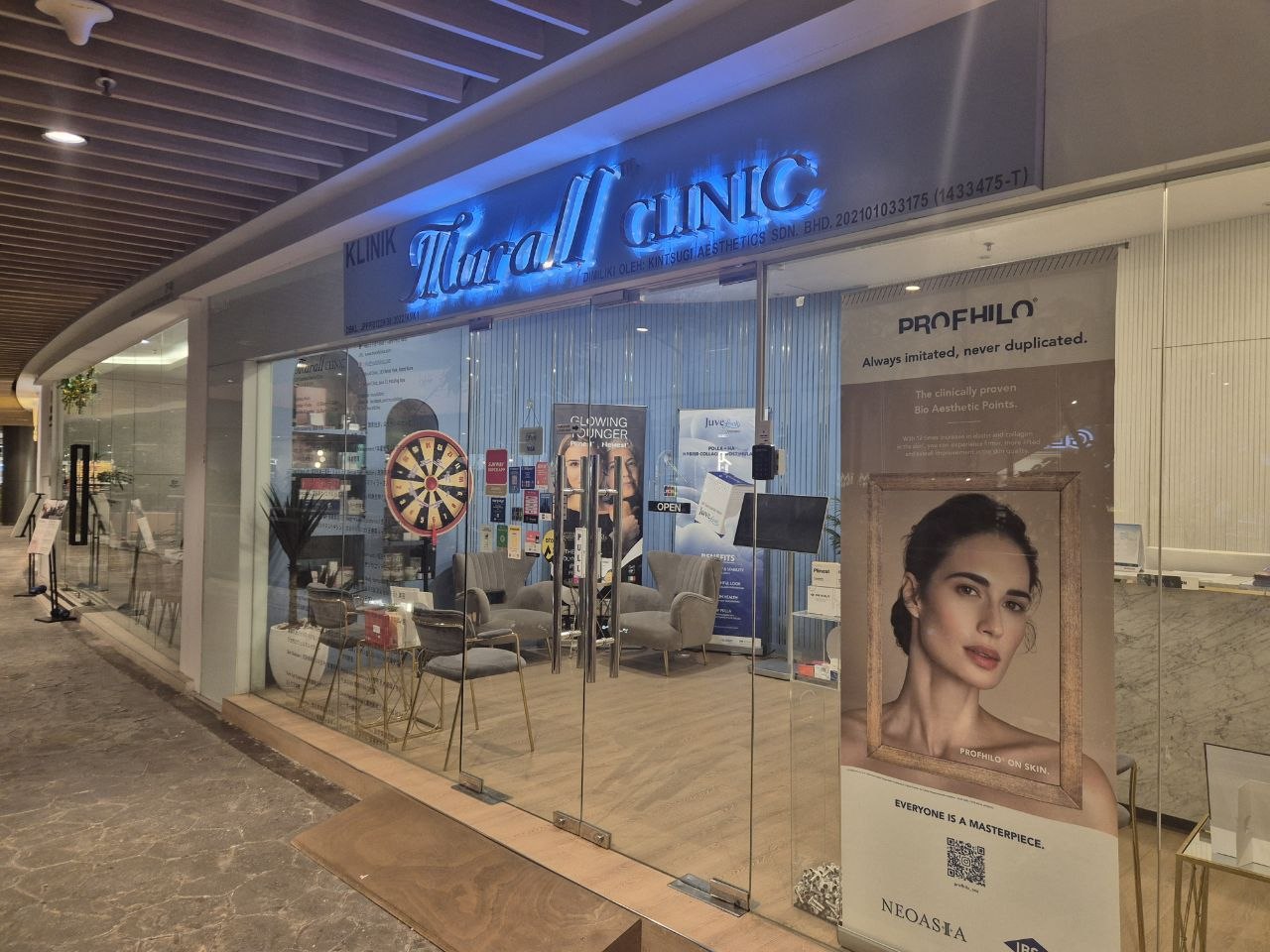 Murall Clinic interior